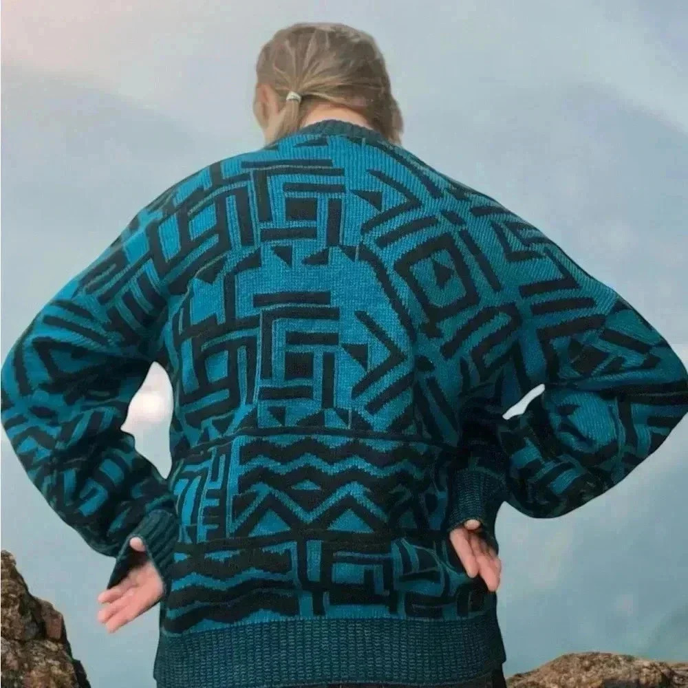 True Vintage 80’s Southwest Aztec Design button Cardigan oversized Small/medium - Picture 7 of 14